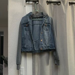Jean jacket with cotton hood